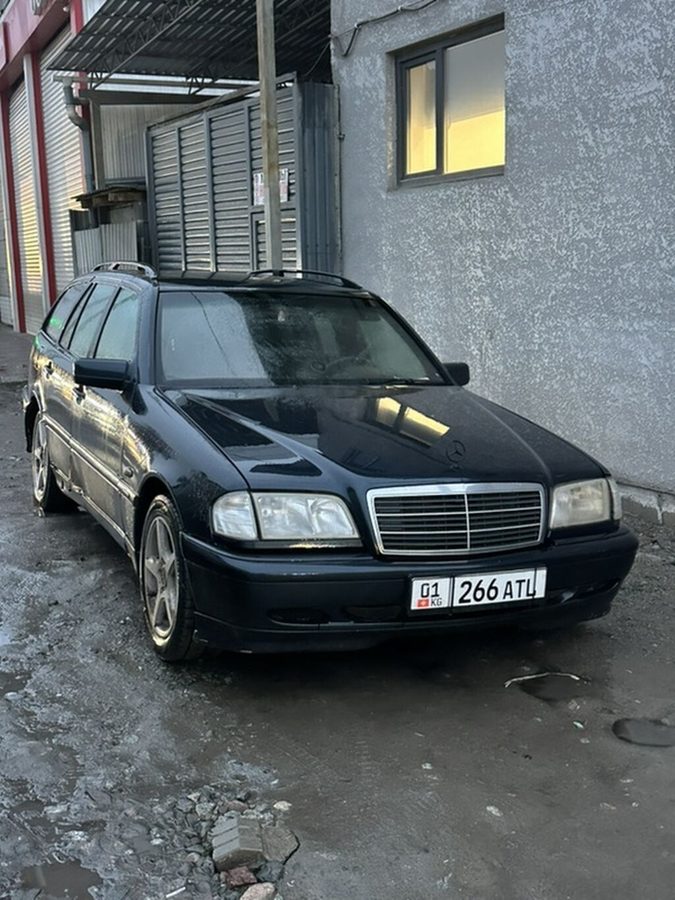 Mercedes-Benz C-Class