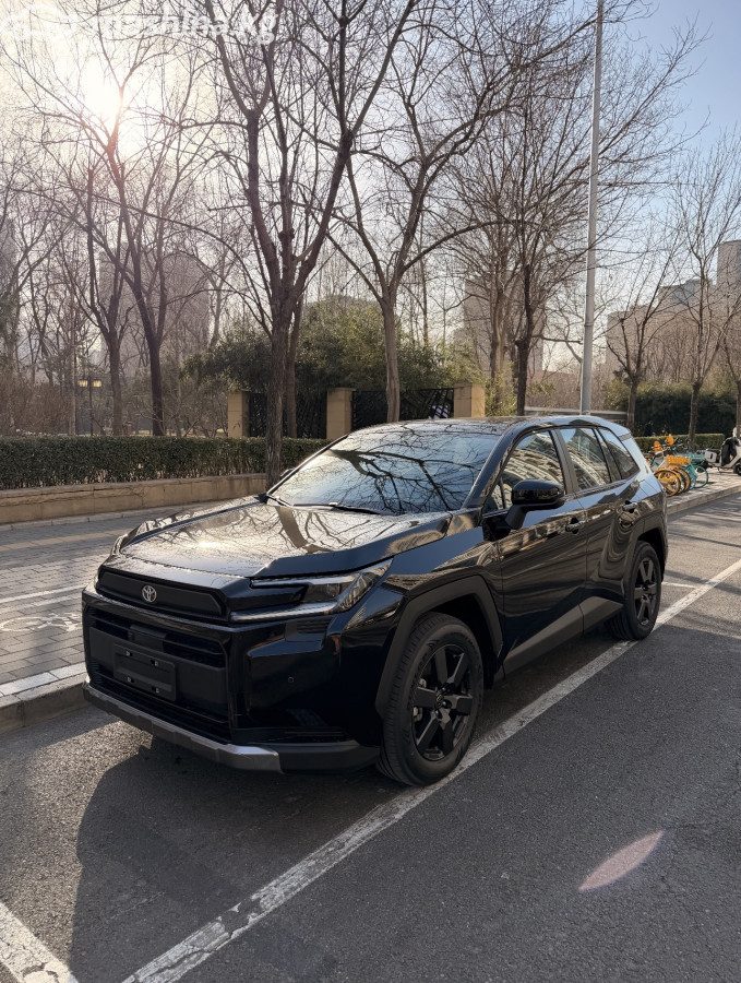 Toyota RAV4 V (XA50)