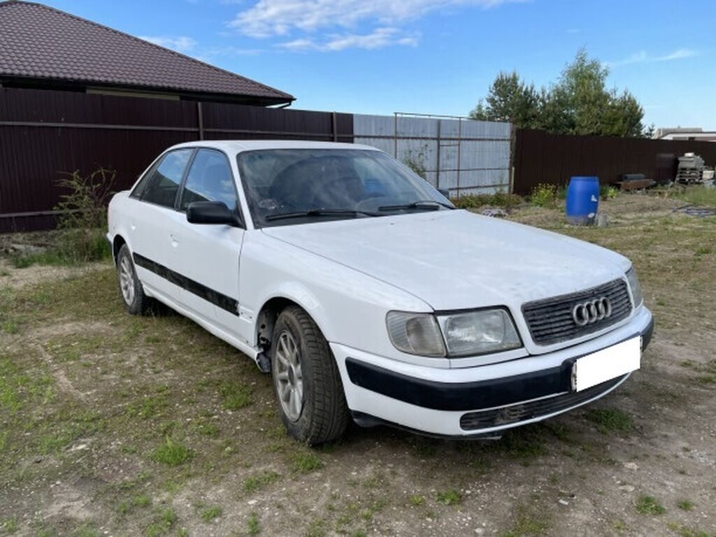 Audi 100