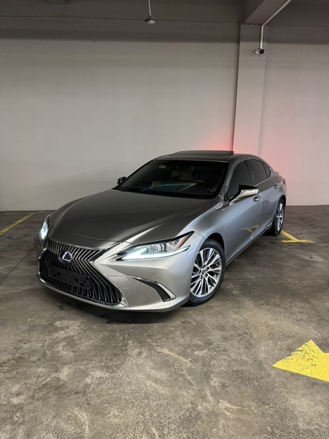 Lexus ES
