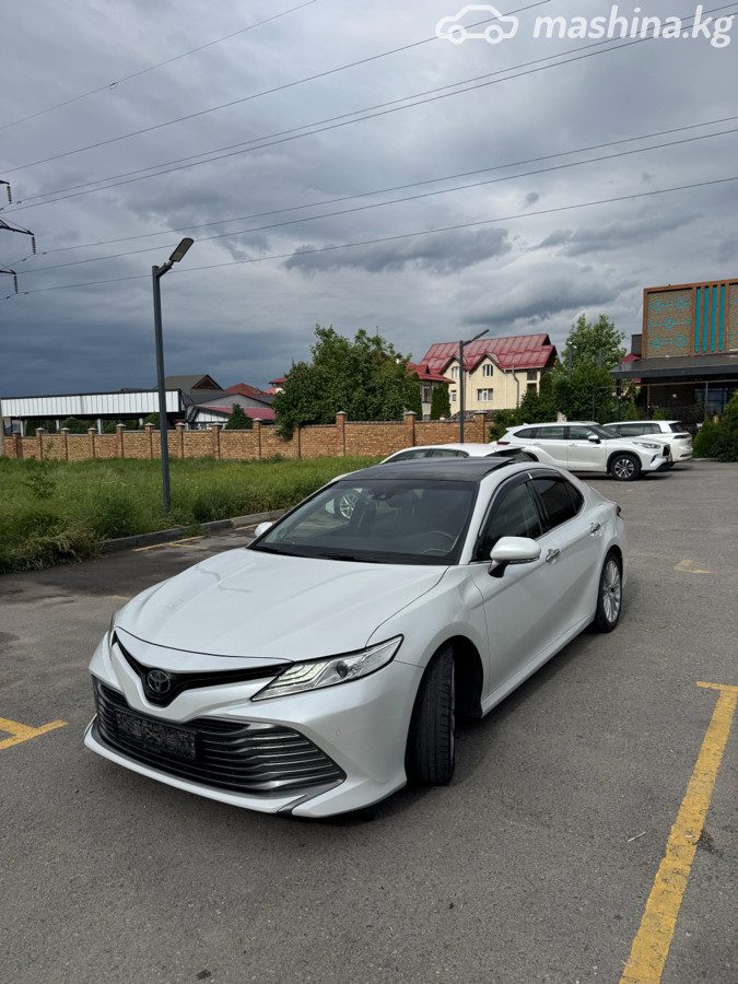 Toyota Camry VIII (XV70)