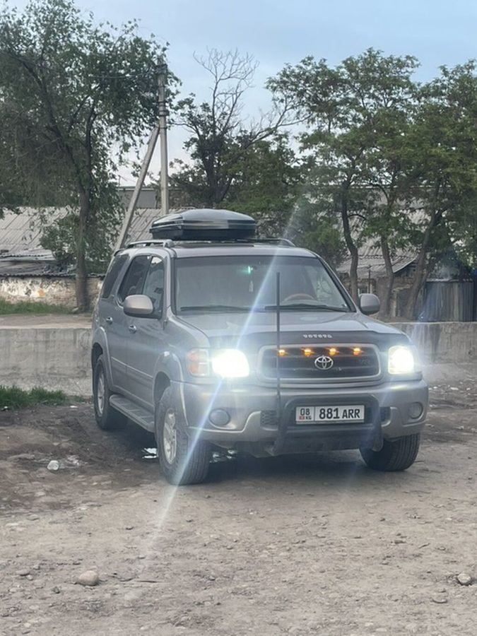 Toyota Sequoia