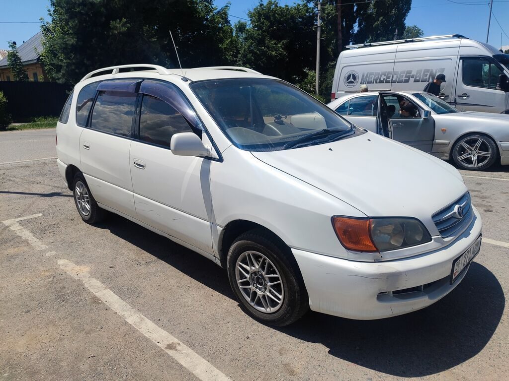 Toyota Ipsum