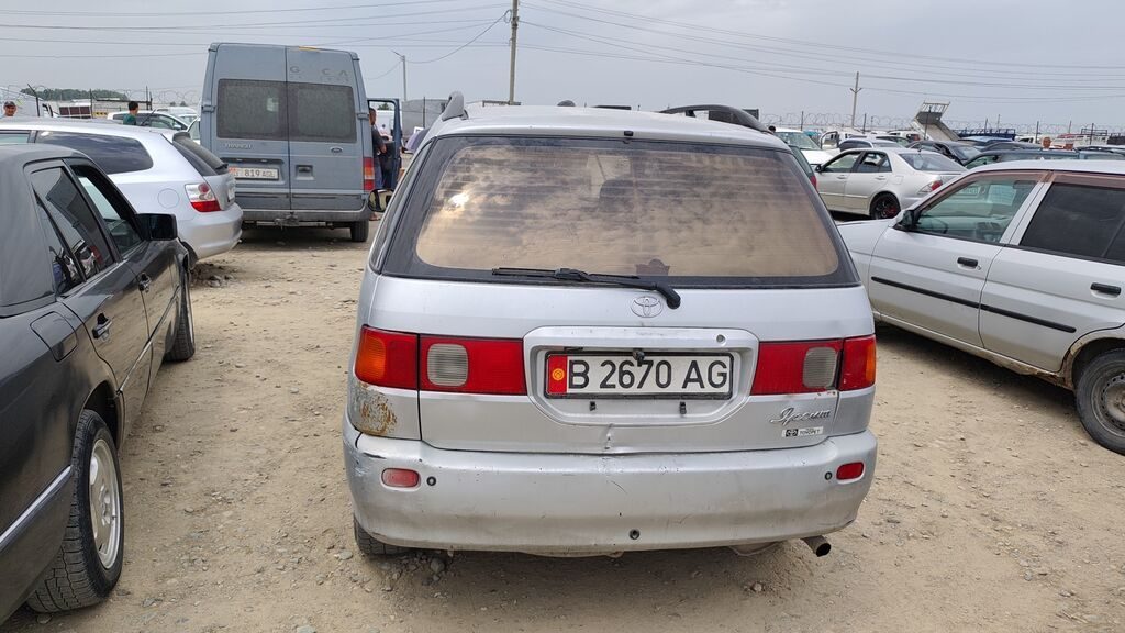 Toyota Ipsum
