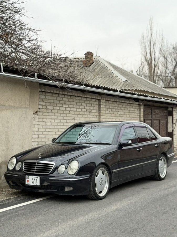 Mercedes-Benz E-Class