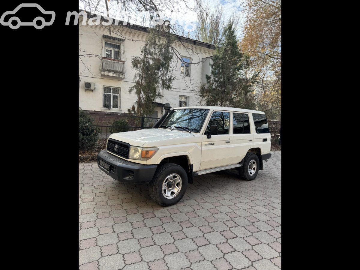 Toyota Land Cruiser 70 Series Рестайлинг 1