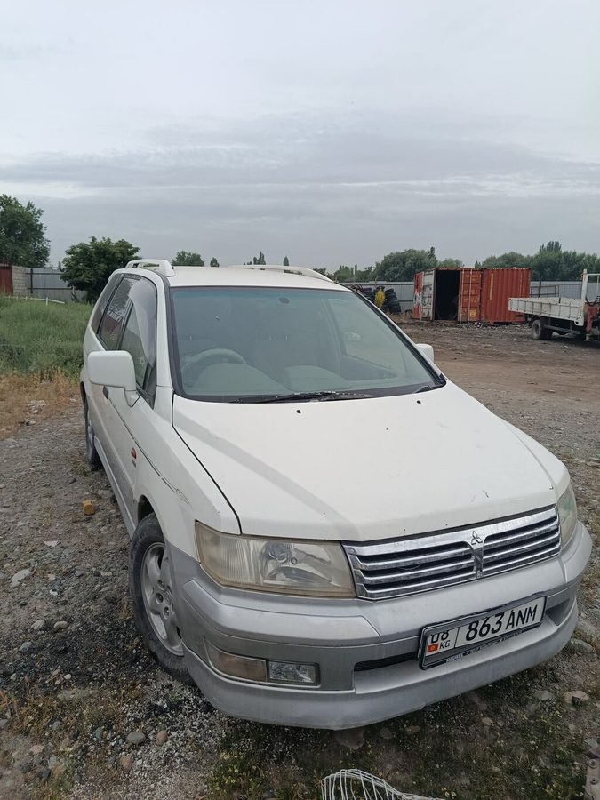 Mitsubishi Chariot
