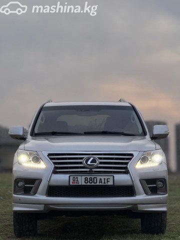 Lexus LX