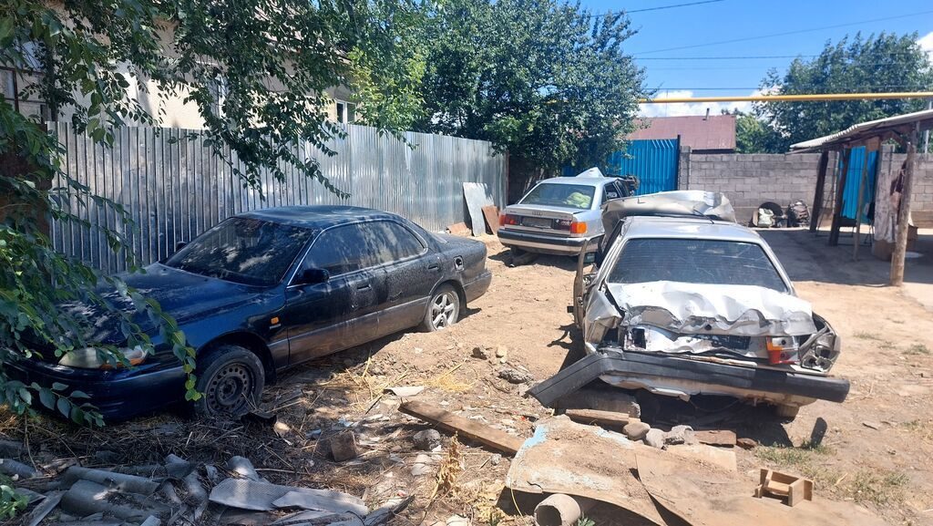 Автомобили на разбор Предлагаются несколько легковых автомобилей для