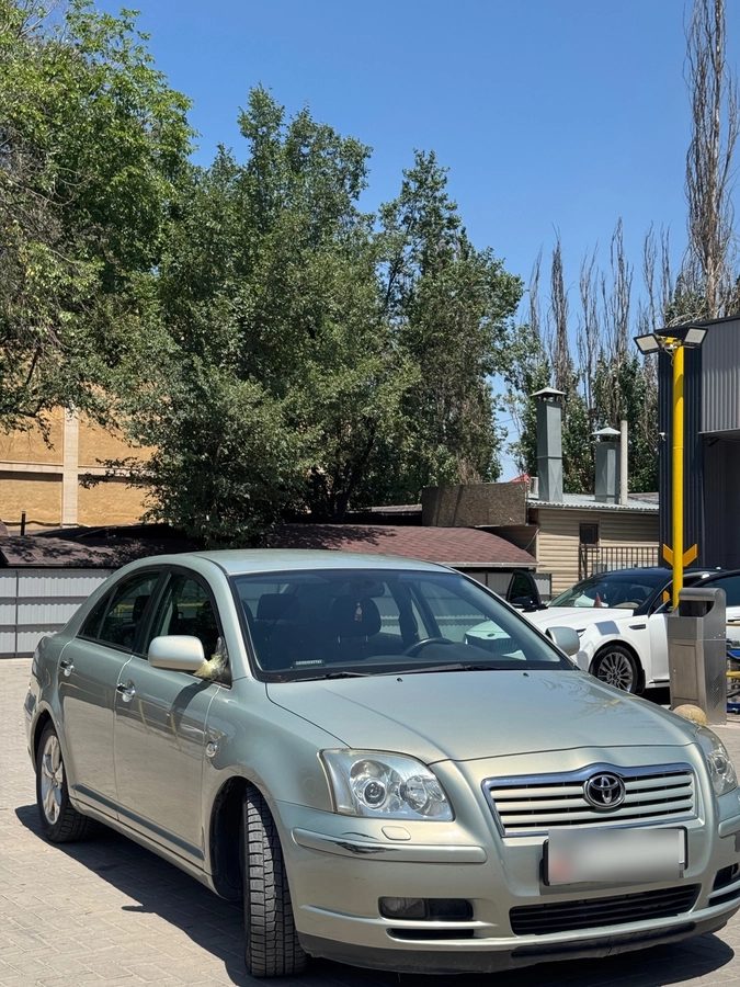 Toyota Avensis II 2.4 AT