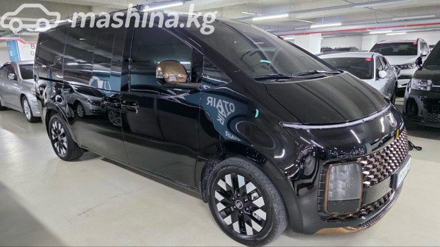 Hyundai Staria