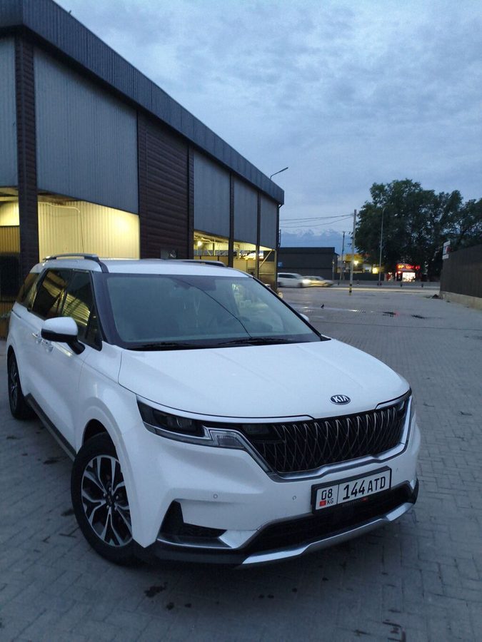 Kia Carnival