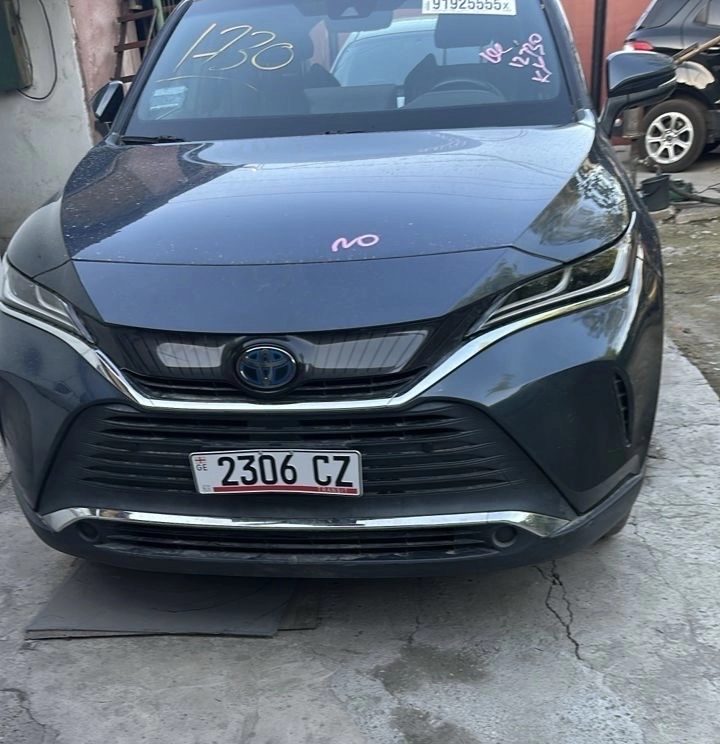 Toyota Venza II 2021