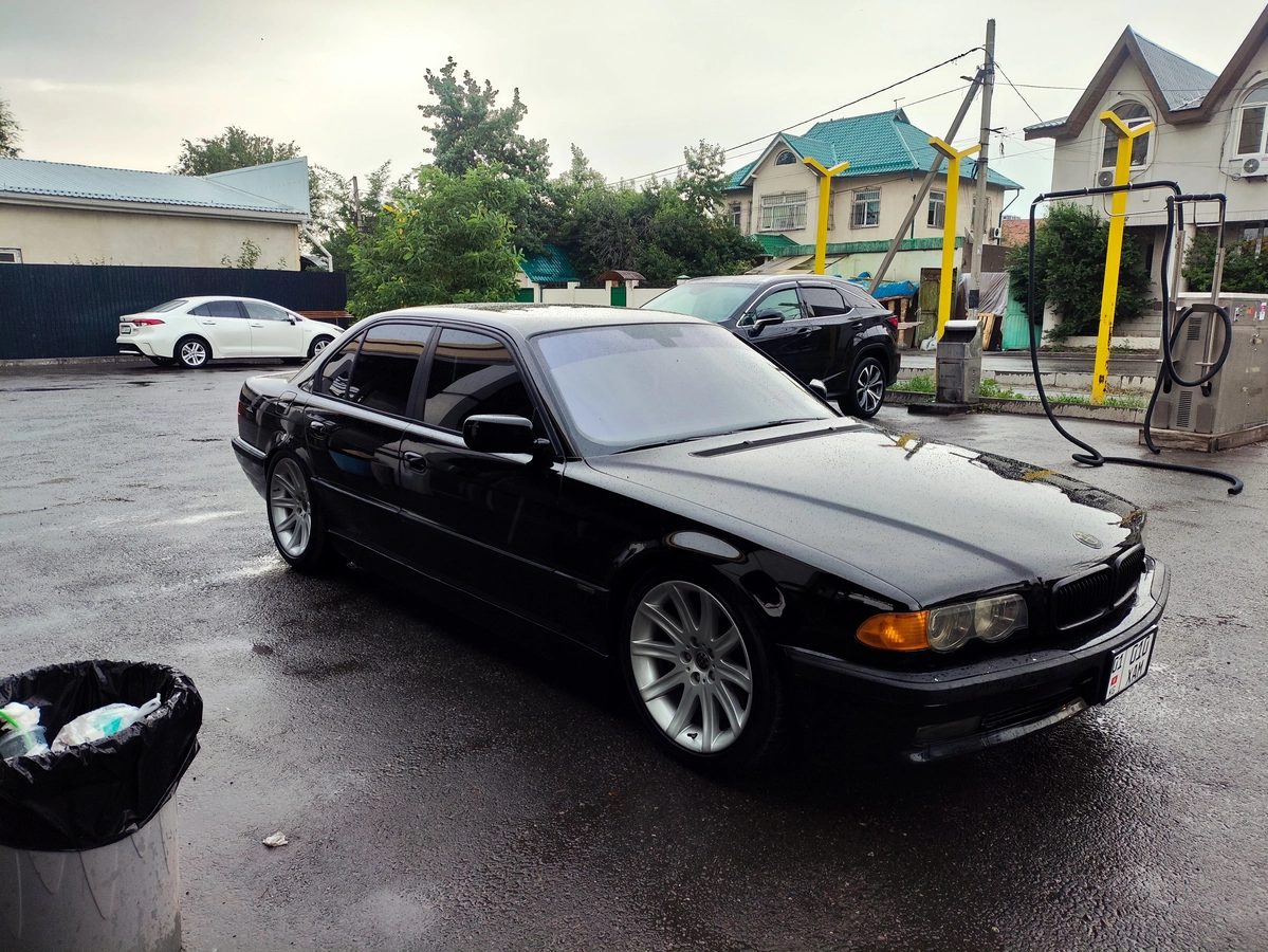 BMW 7 серии III (E38) Рестайлинг 2000