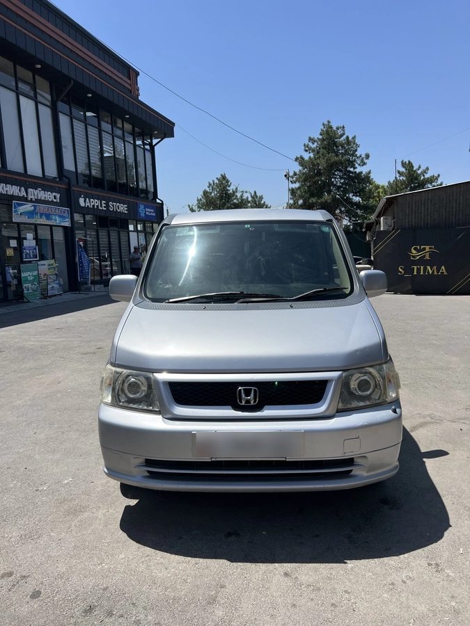 Honda Stepwgn II 2003