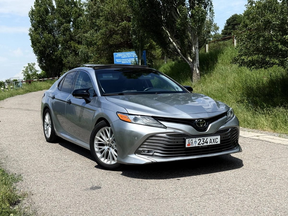 Toyota Camry VIII (XV70) 2019