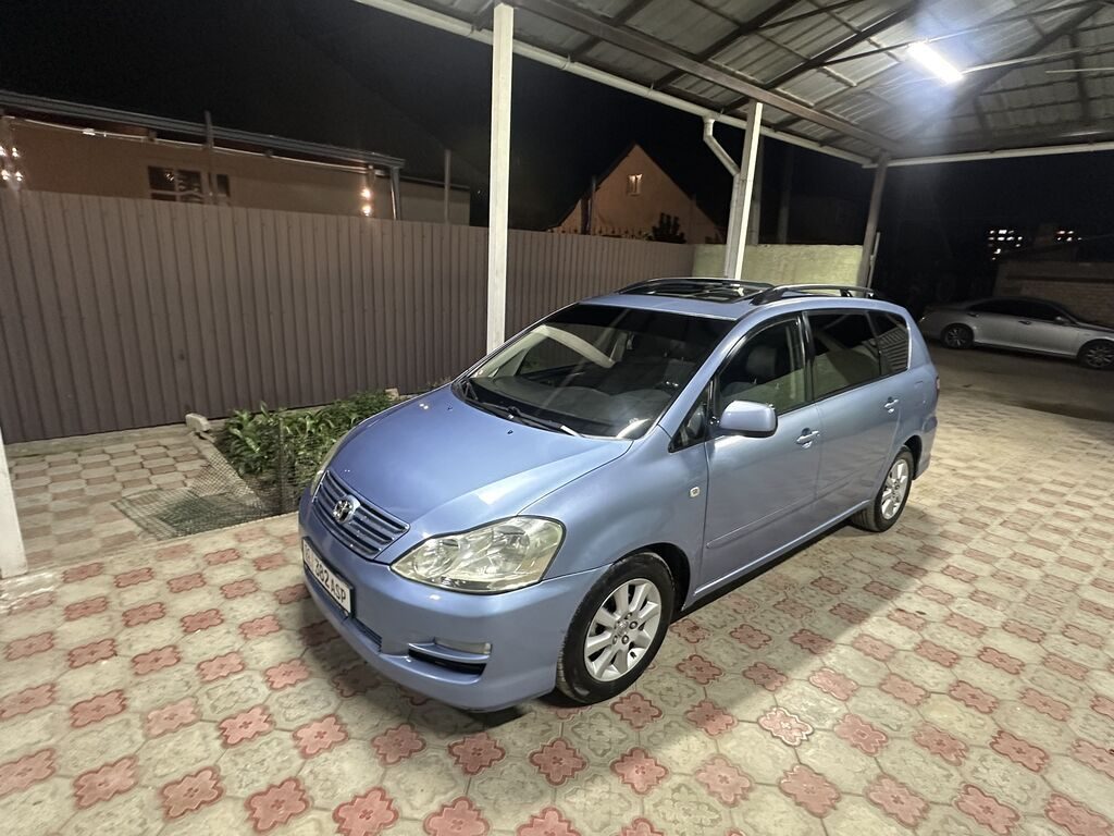 Toyota Avensis Verso