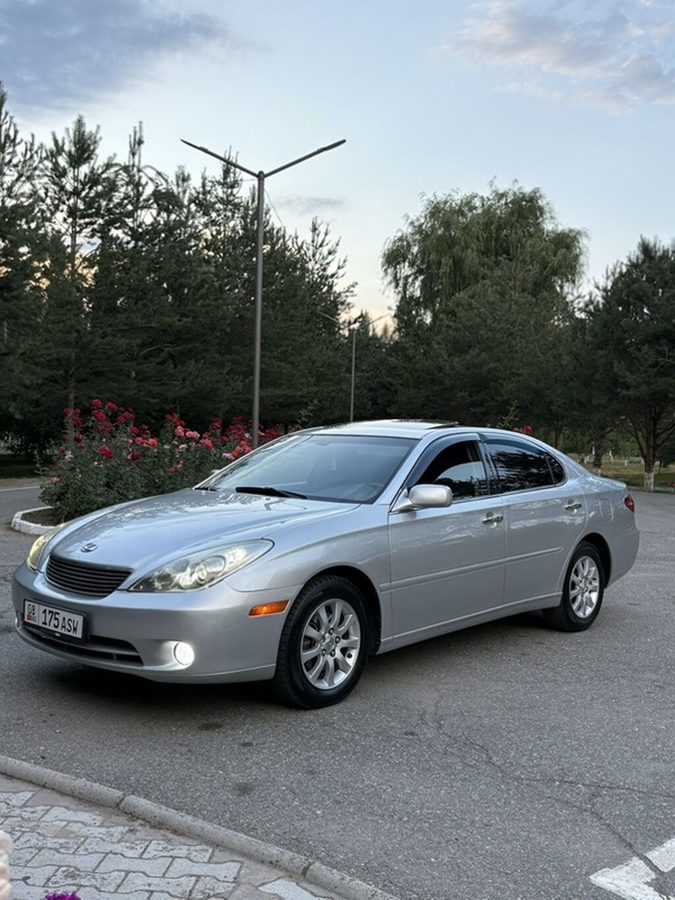 Lexus ES