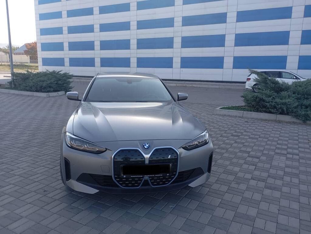 BMW i4