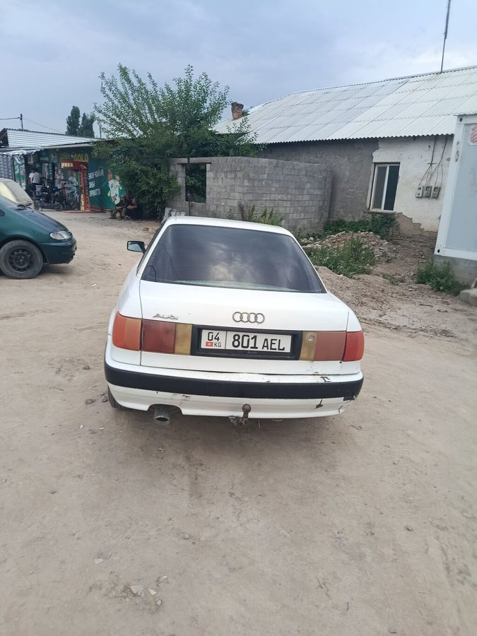 Audi 80