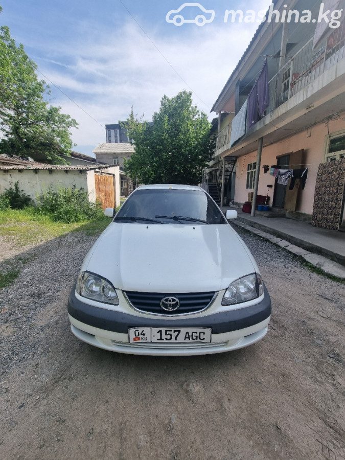Toyota Avensis I