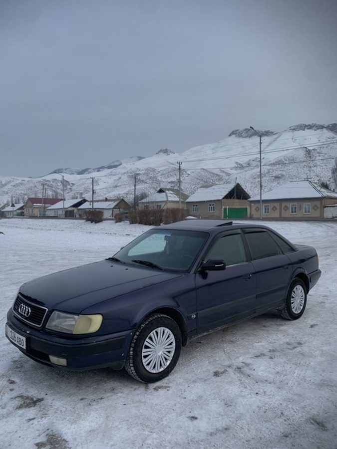 Audi 100