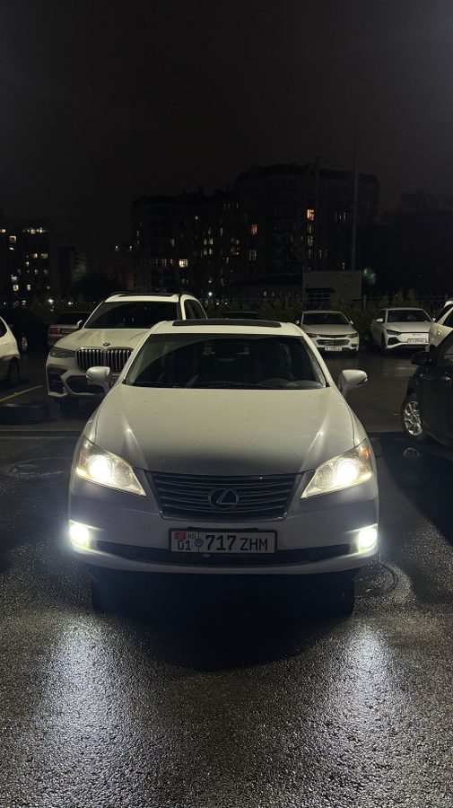 Lexus ES