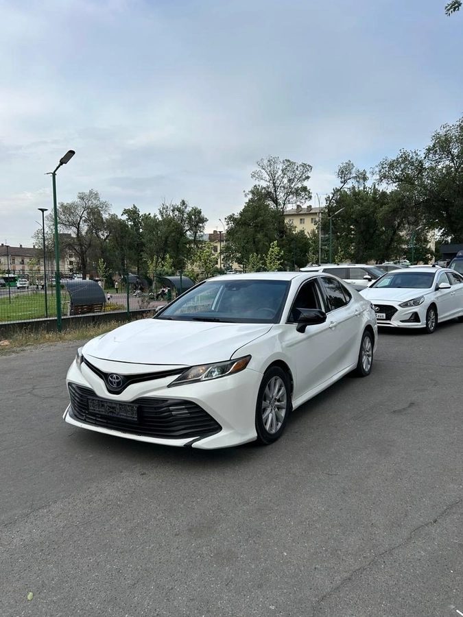Toyota Camry VIII (XV70) 2018