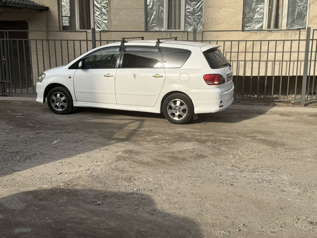 Toyota Ipsum