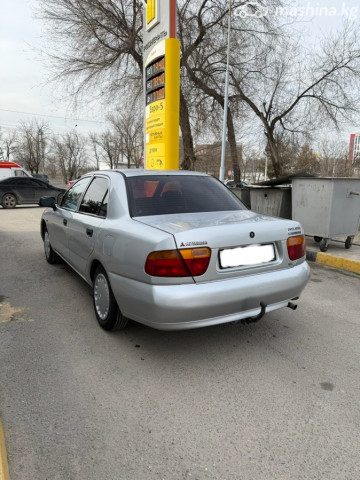 Mitsubishi Carisma