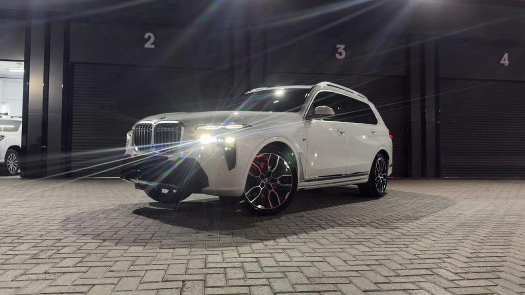 BMW X7 I (G07) Рестайлинг