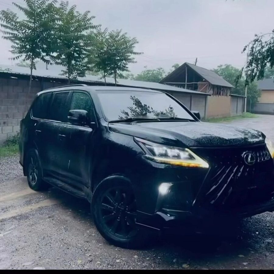 Lexus LX