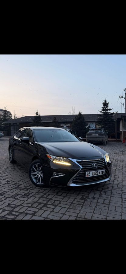 Lexus ES