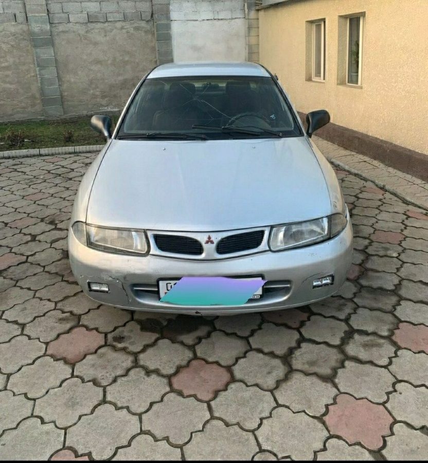 Mitsubishi Carisma