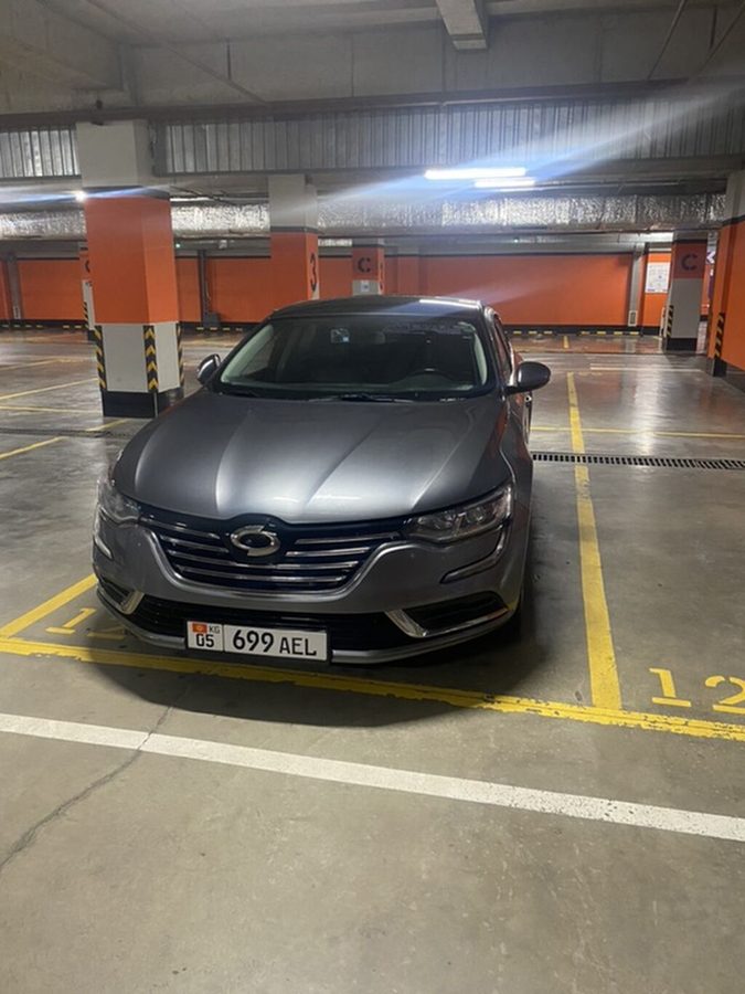 Renault SM6