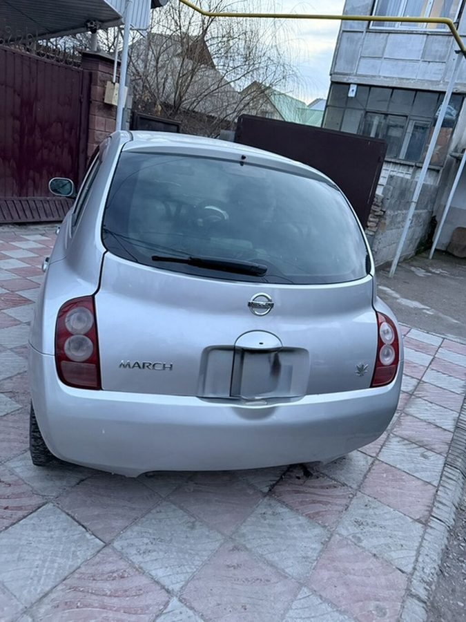 Nissan March