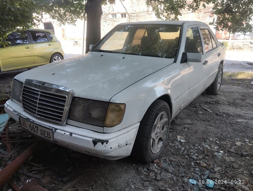 Mercedes-Benz W124