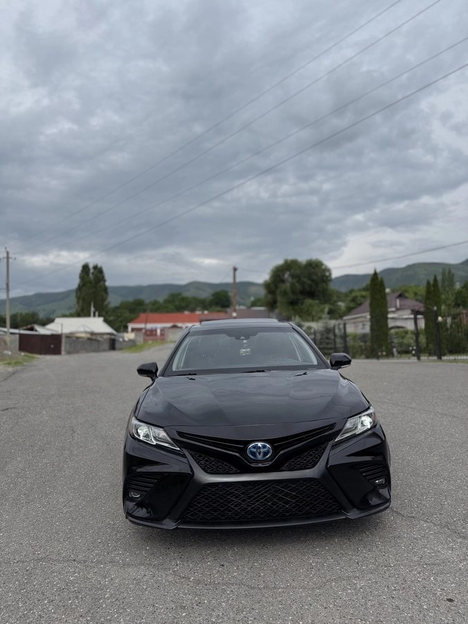 Toyota Camry VIII (XV70) 2019