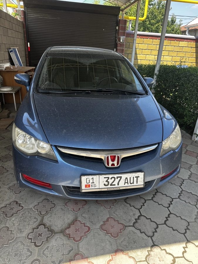 Honda Civic VIII 1.8 AT