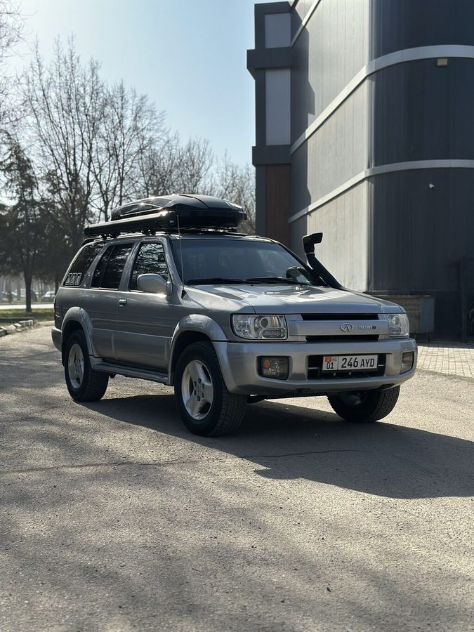 Infiniti QX4