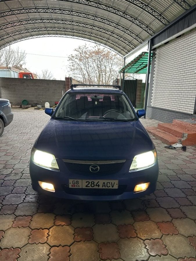 Mazda 323