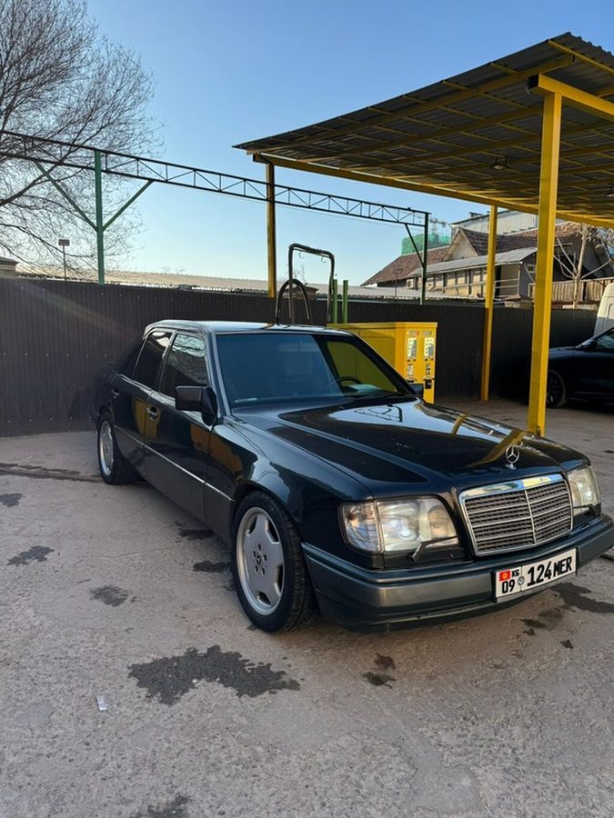 Mercedes-Benz W124