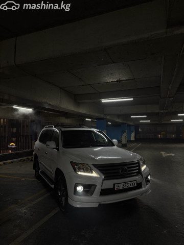 Lexus LX