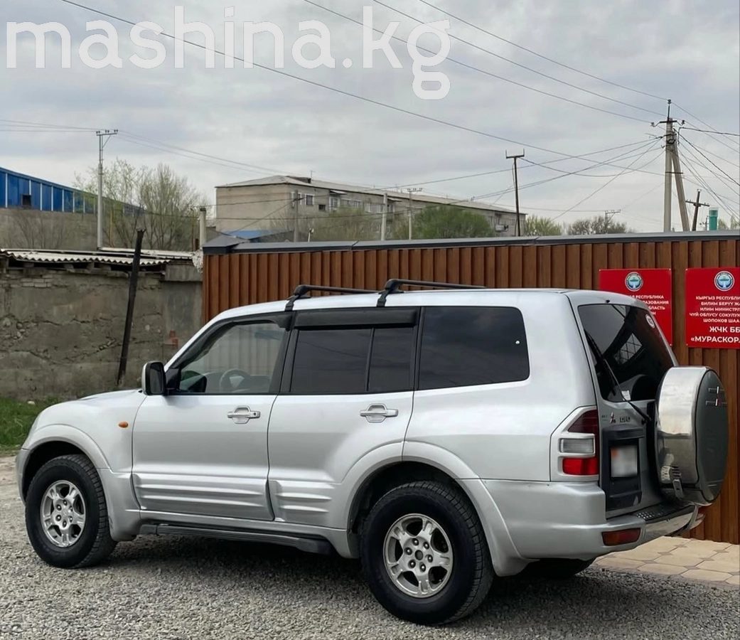 Mitsubishi Pajero III 2002