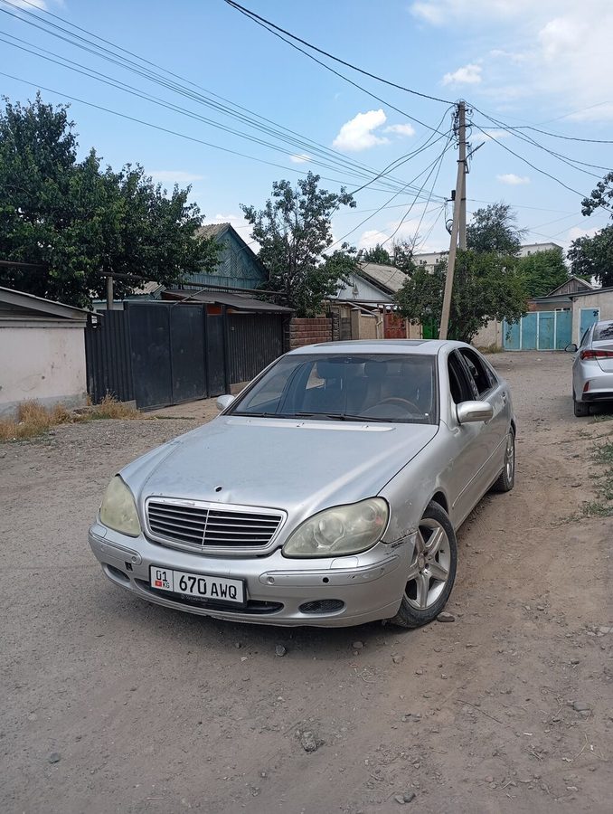 Mercedes-Benz S-Class