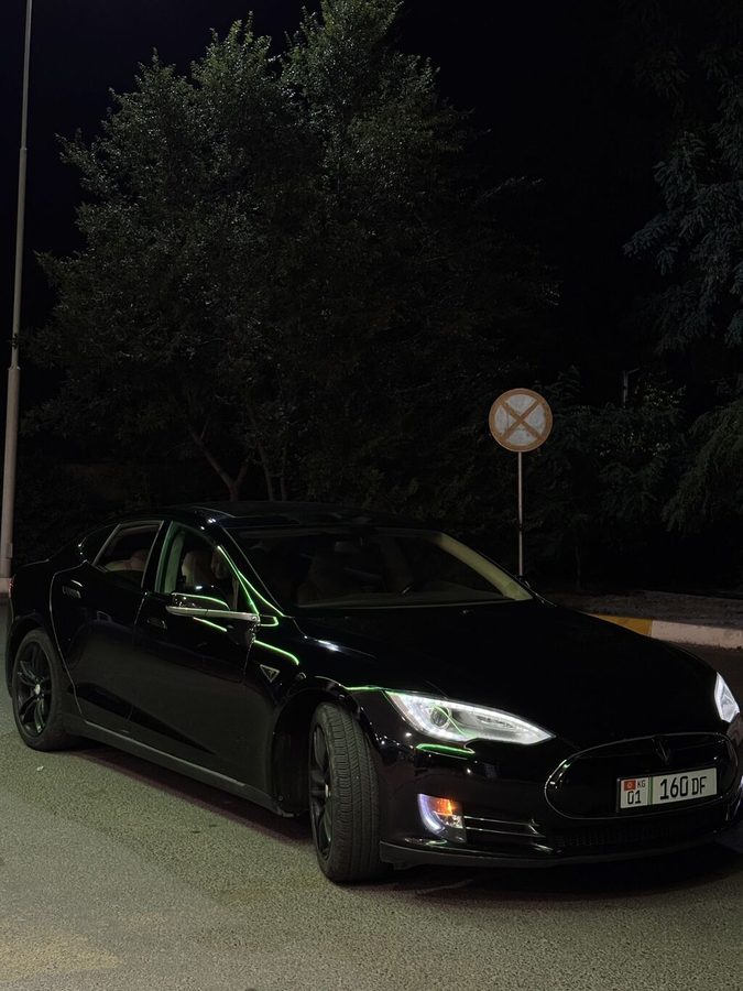 Tesla Model S