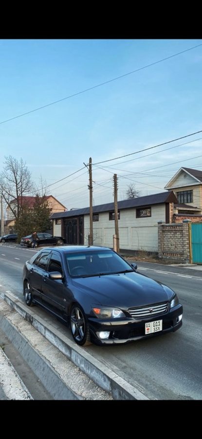 Lexus IS