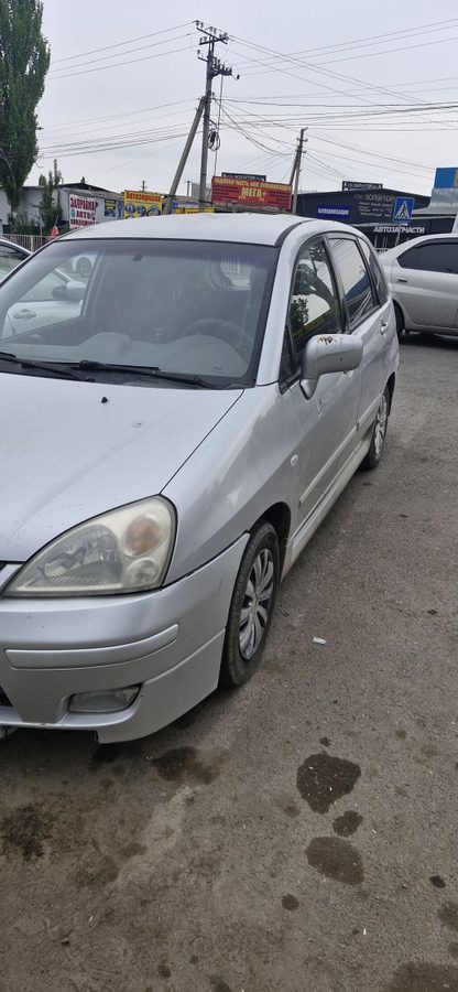 Suzuki Liana