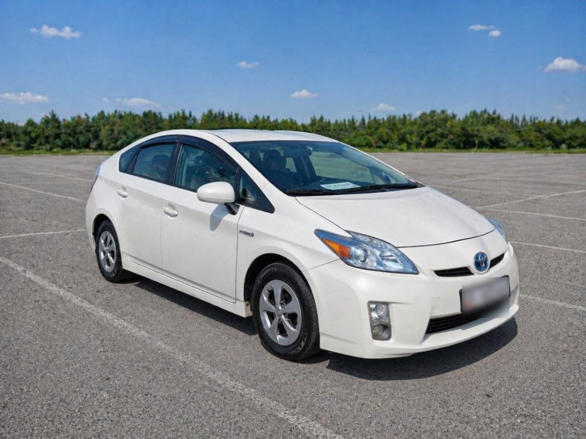 Toyota Prius III (XW30)