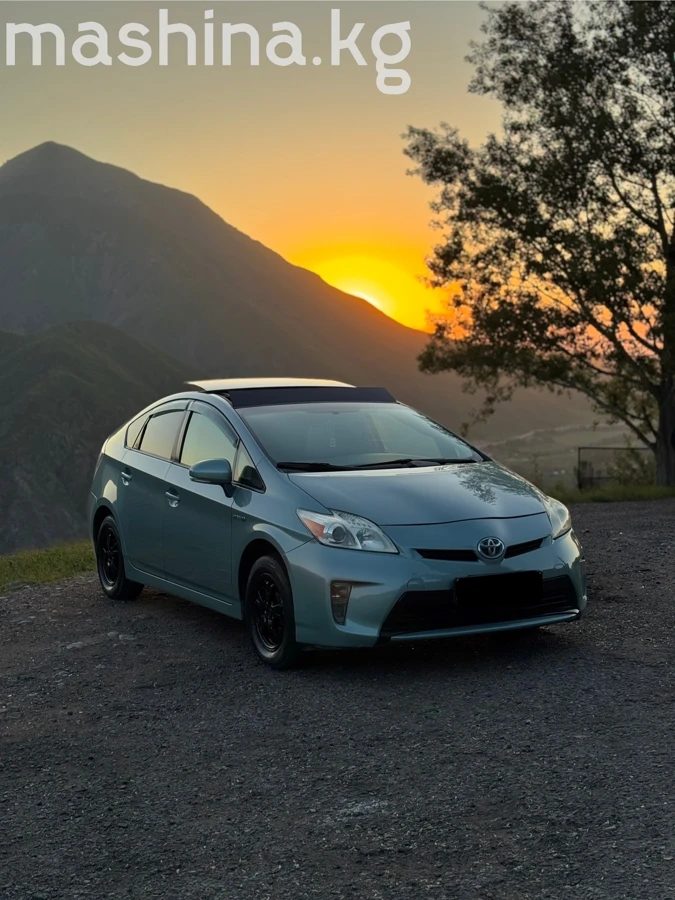 Toyota Prius III Рестайлинг (XW30) 2012